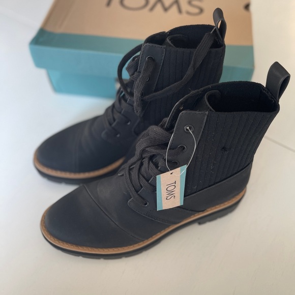 Tom’s Black Ankle Boots - Picture 2 of 5